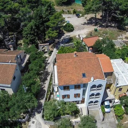 With A Parking Space Veli Losinj, Losinj - 19743 Konukevi Veli Lošinj